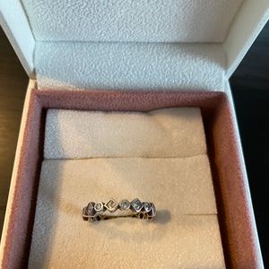 Pandora Ring